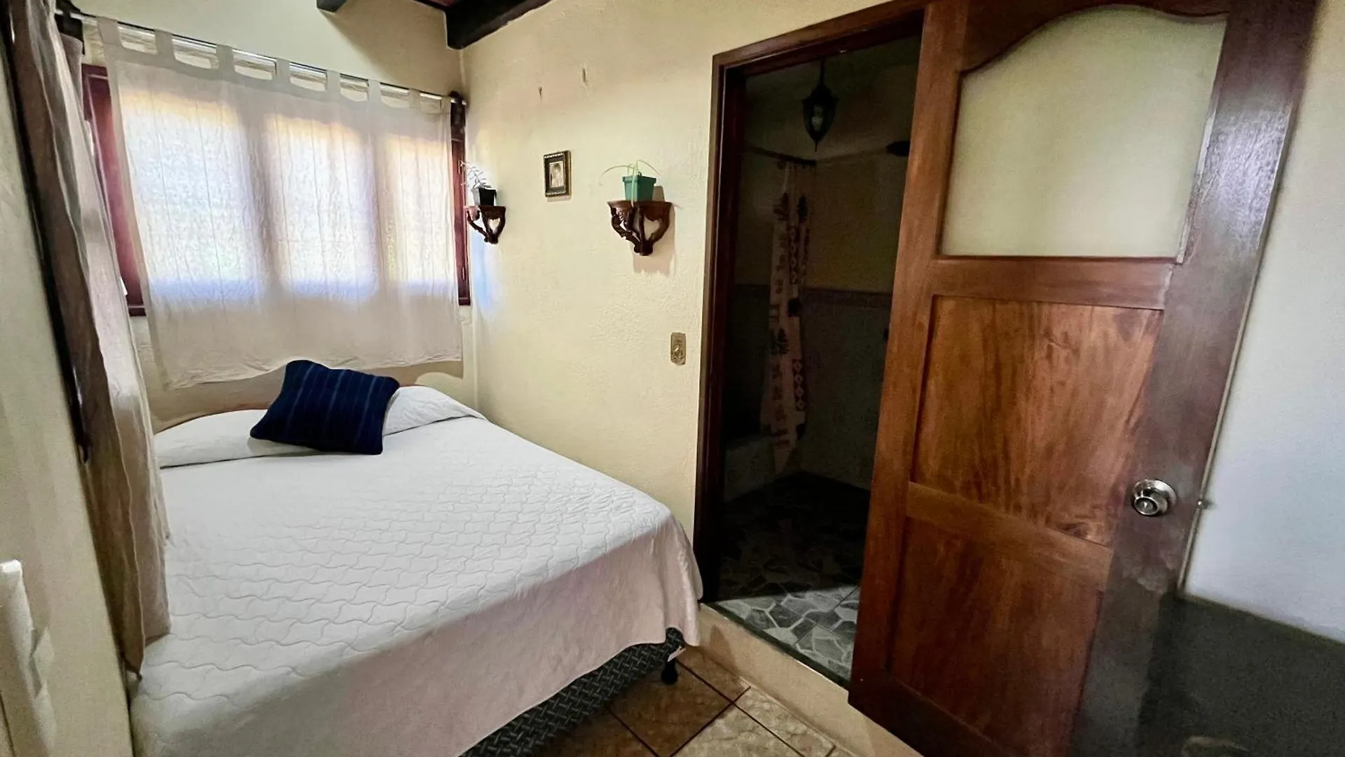 Jireh Antigua Hotel